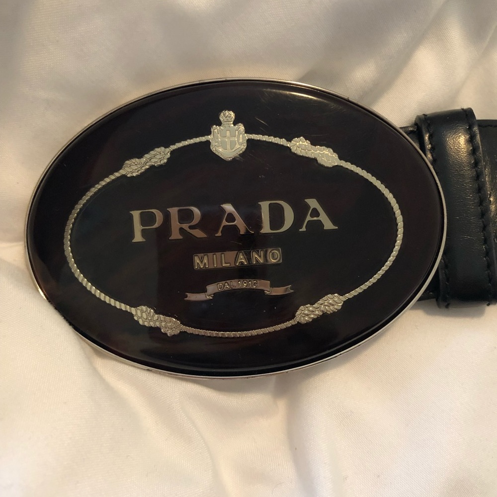 Gorgeous AUTHENTIC not sold anymore Prada belt!